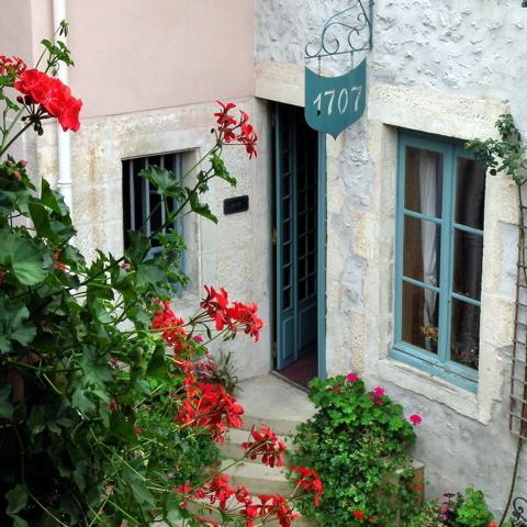 Hostellerie De La Poste - Les Collectionneurs Avallon Exterior foto